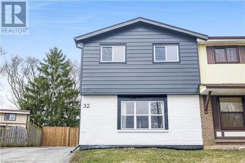 32 ENFIELD Crescent Brantford ON N3P1B2