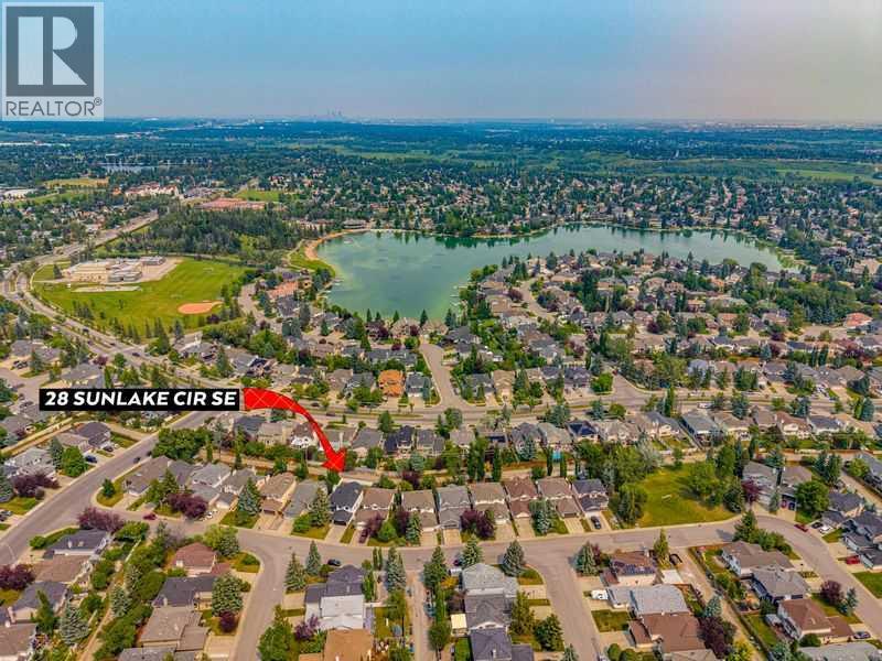 28 Sunlake Circle SE