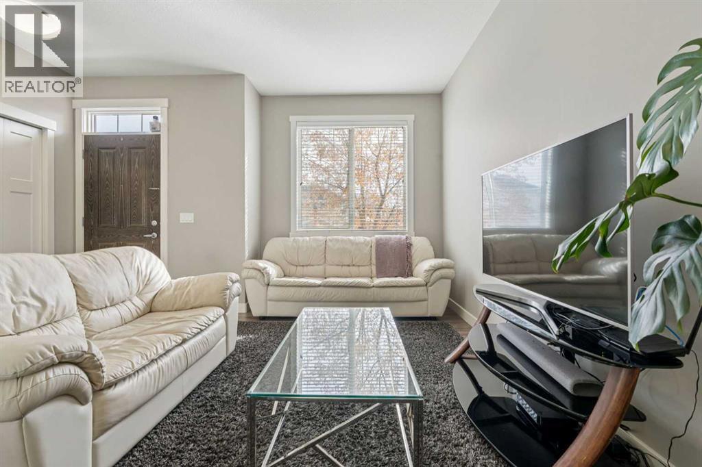 645 Evanston Manor NW