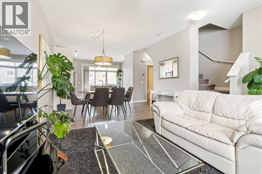 645 Evanston Manor NW