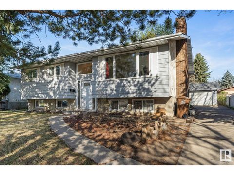 29 Anita CR St. Albert AB T8N2W4