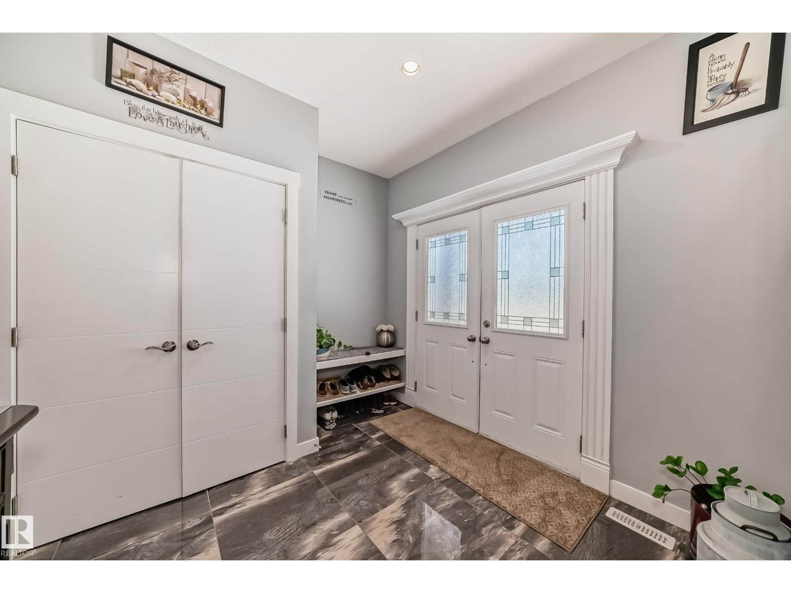 3808 TRIOMPHE BV