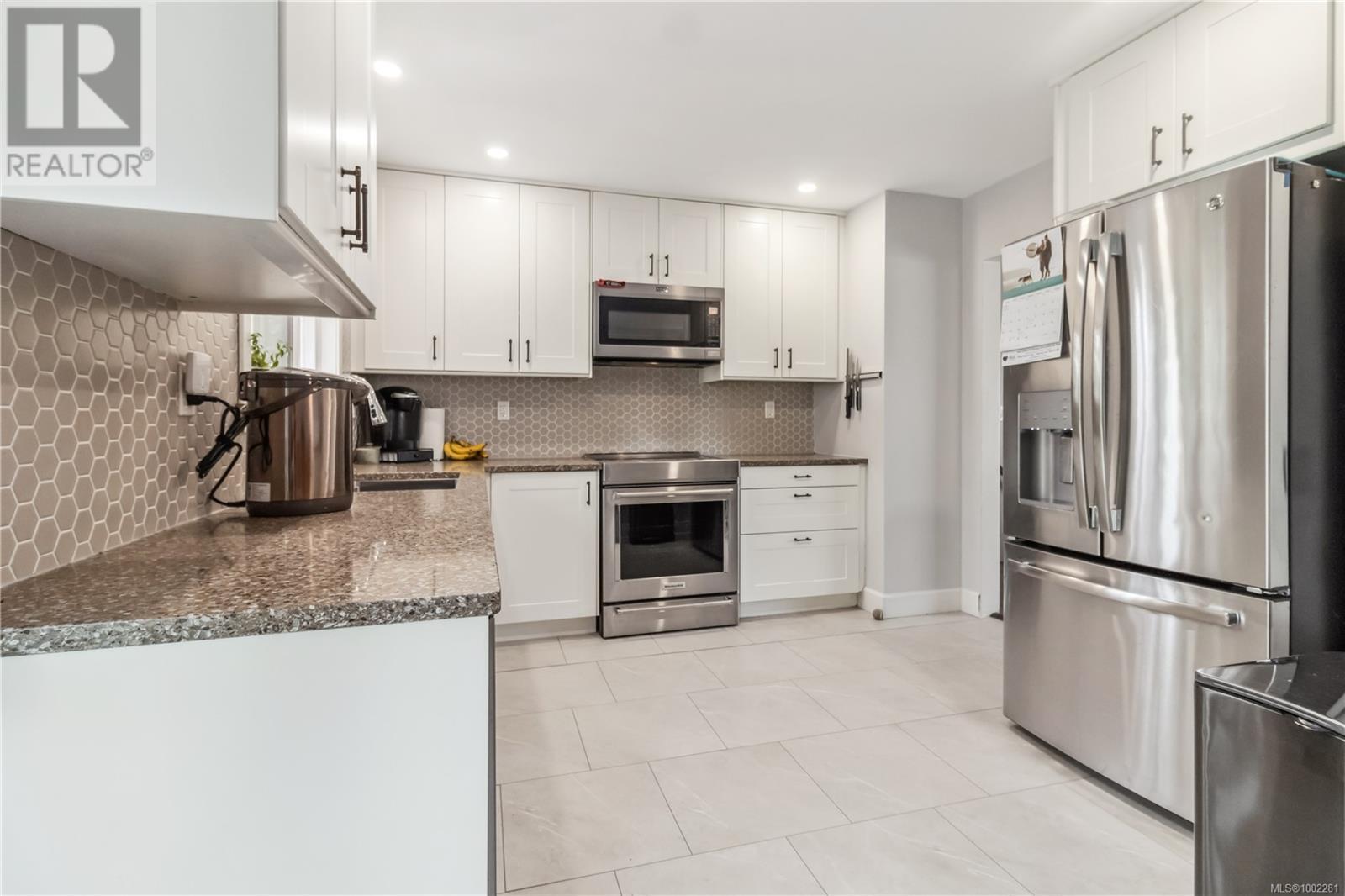 10343 Patricia Pl