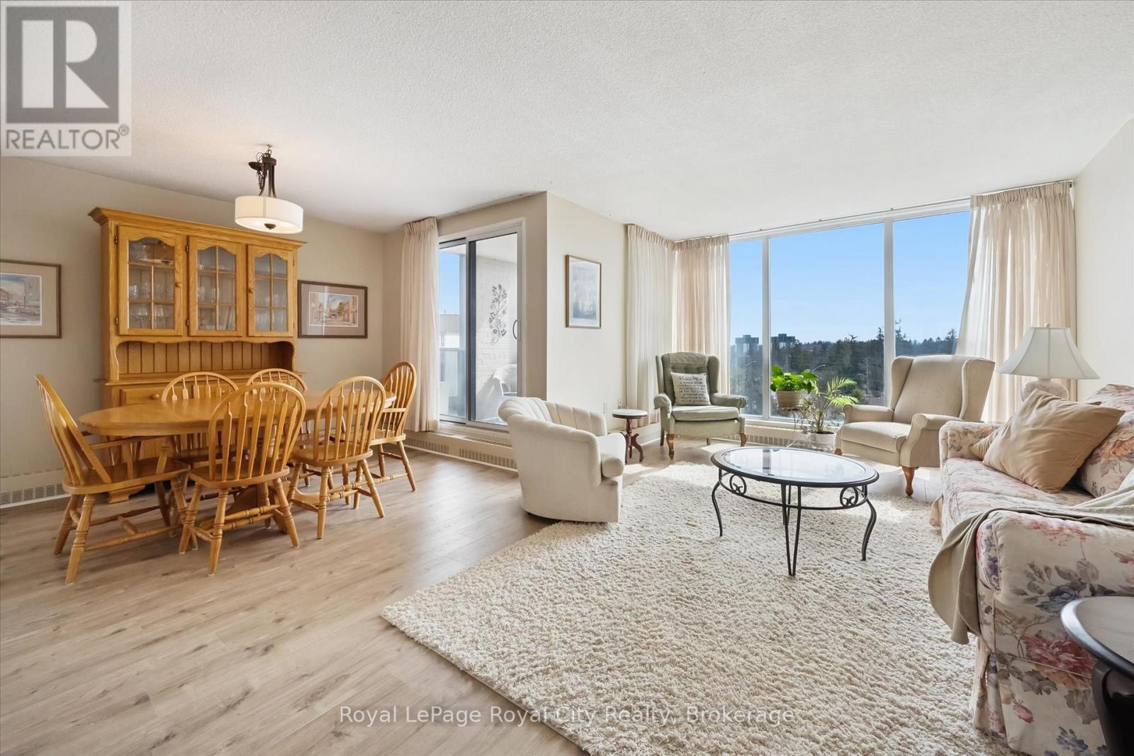 703 - 19 WOODLAWN ROAD E