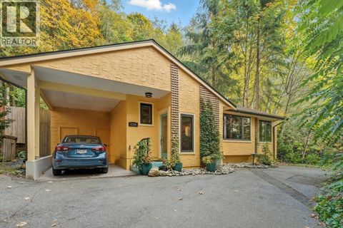 2336 TREETOP LANE North Vancouver BC V7H2K5