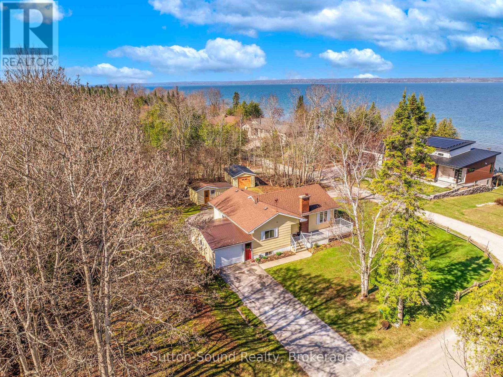 125 PARADISE BAY ROAD