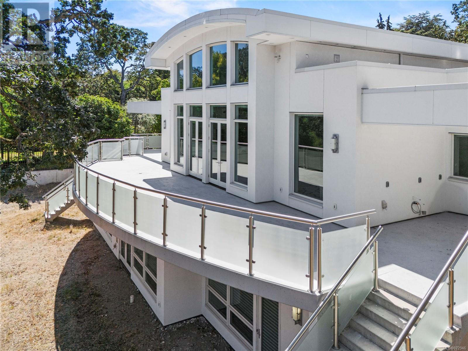 3355 Midland Rd