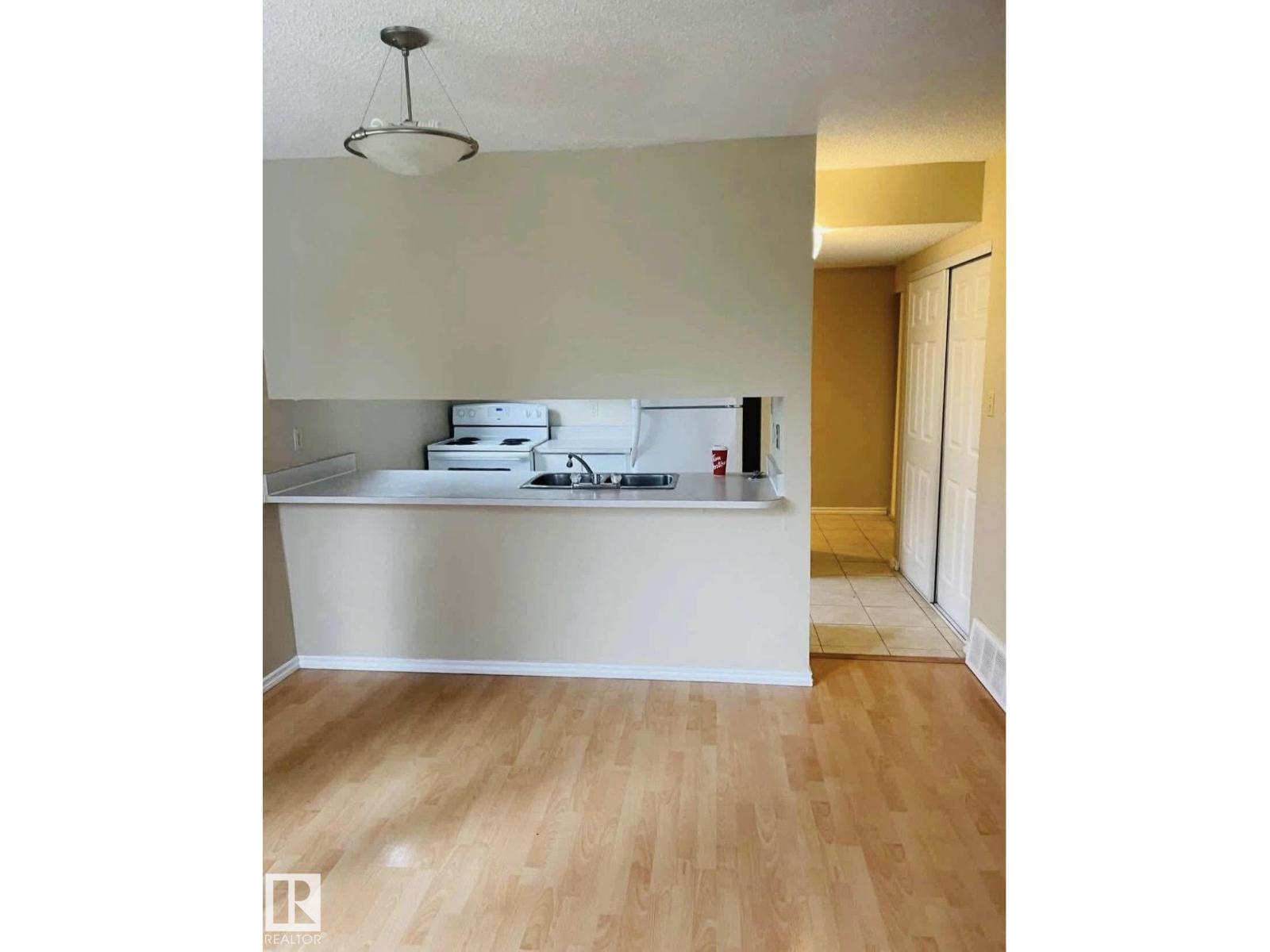 185 LANCASTER TC NW