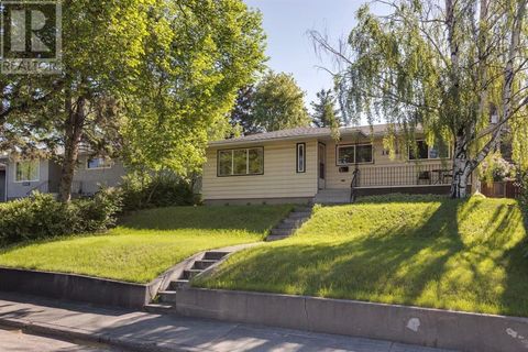 1036 17 Street NE Calgary AB T2E4V1
