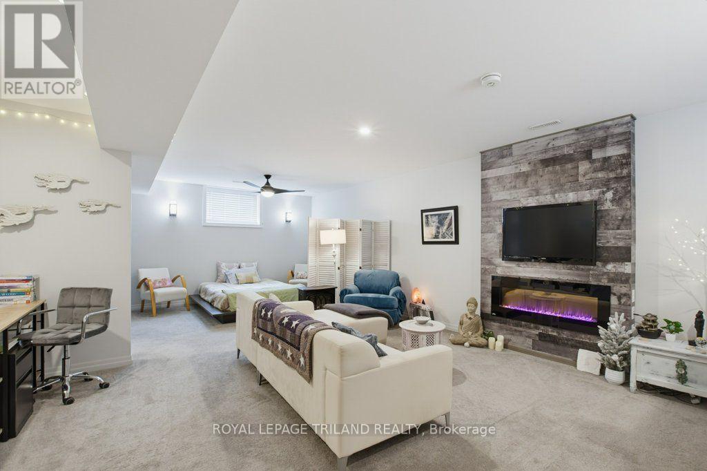 226 PEACH TREE BOULEVARD