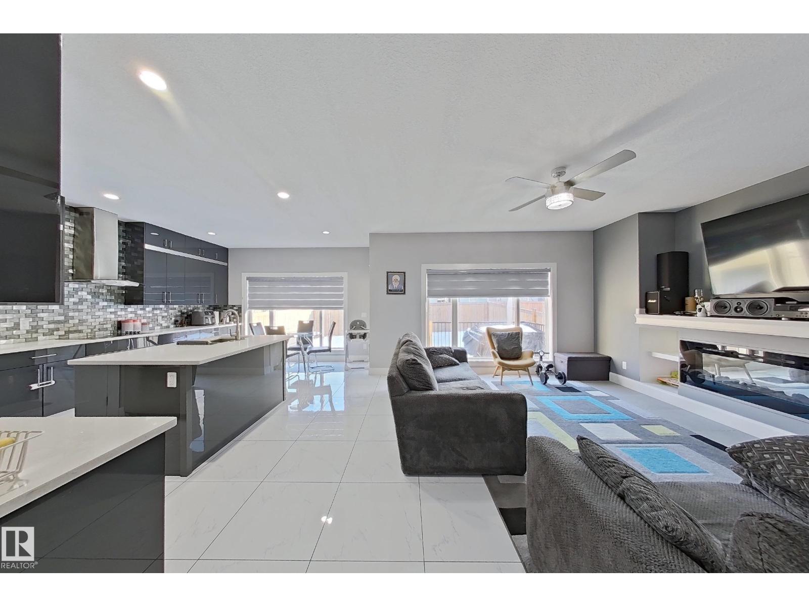 3107 13 AV NW