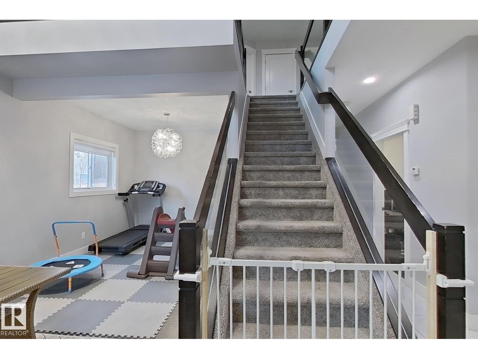 3107 13 AV NW