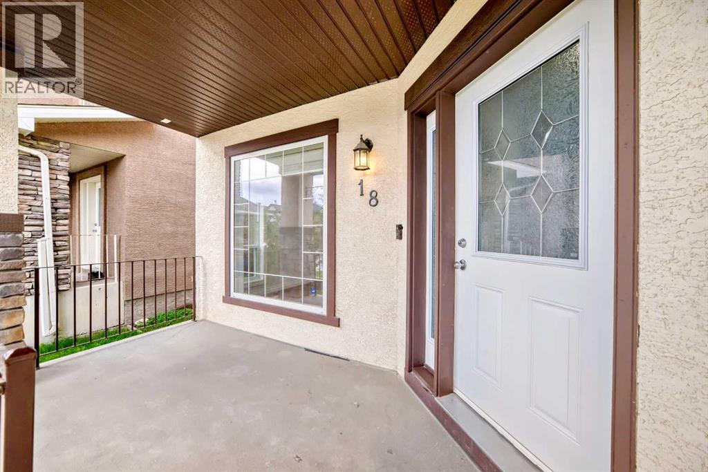 18 West Cedar Place SW