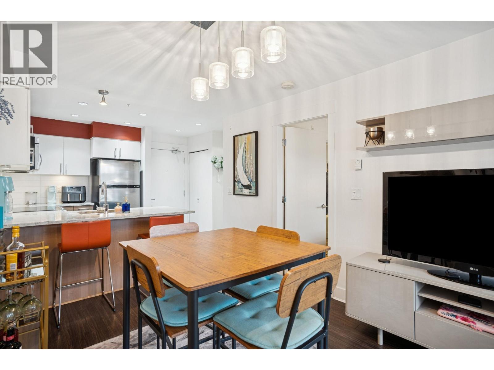 316 55 EIGHTH AVENUE