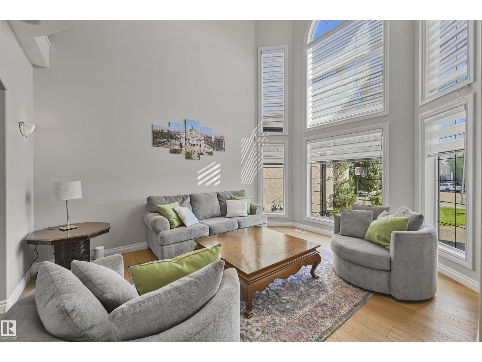 1516 THOROGOOD CL NW