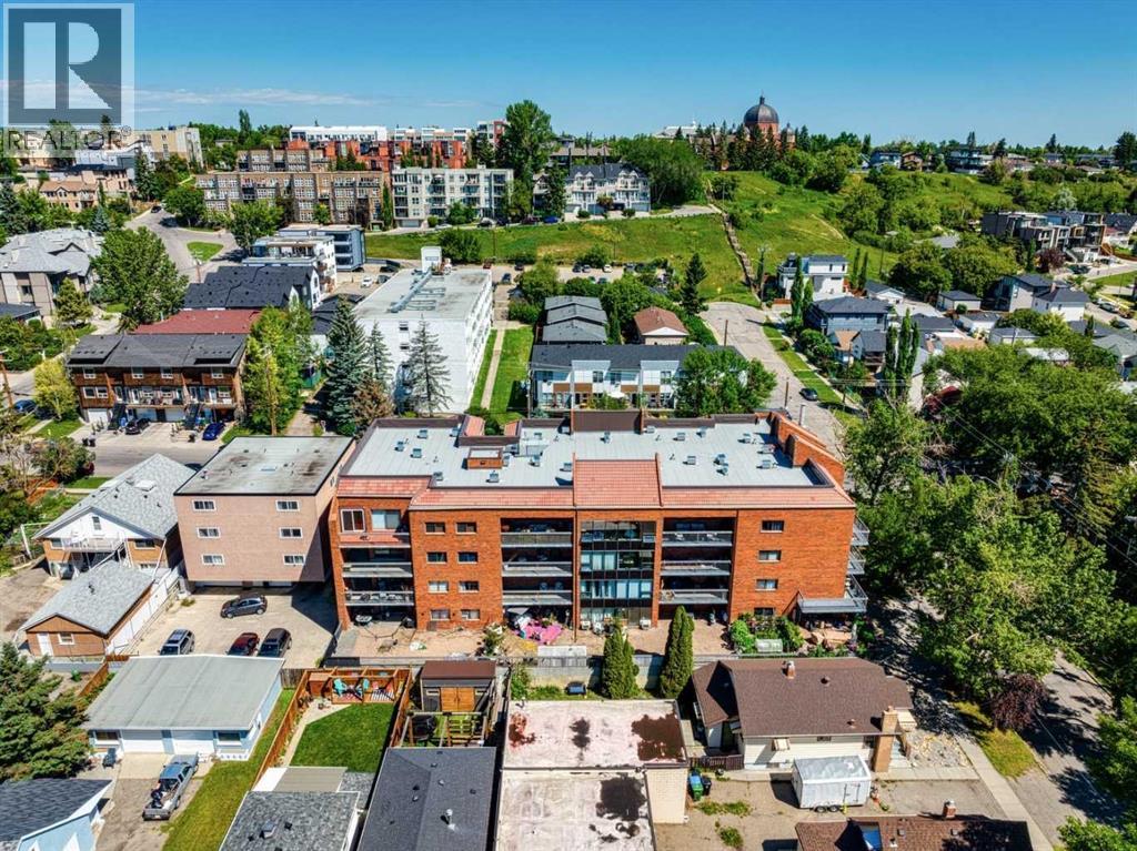 106, 659 4 Avenue NE