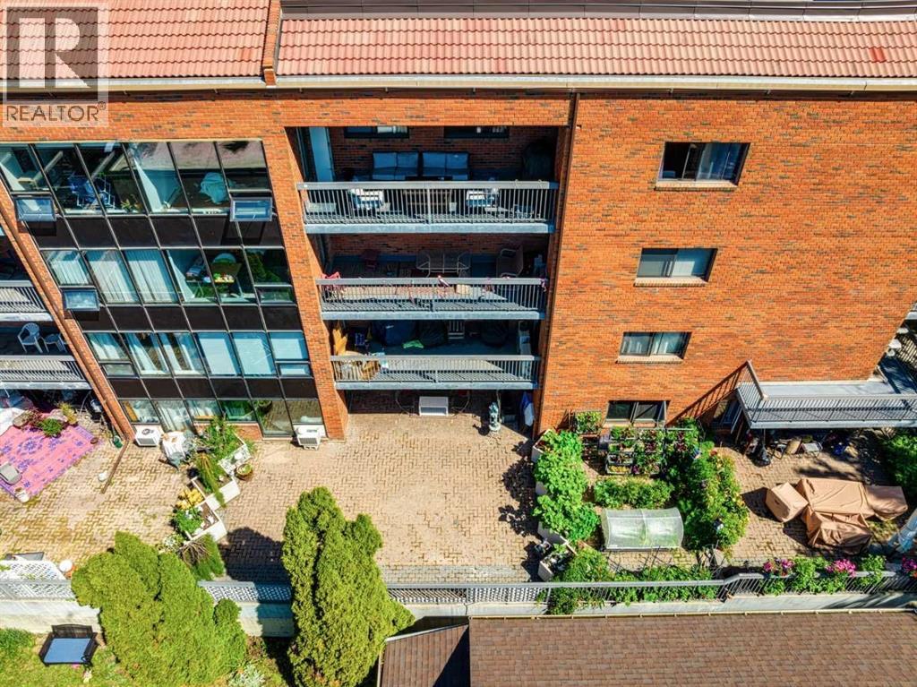 106, 659 4 Avenue NE