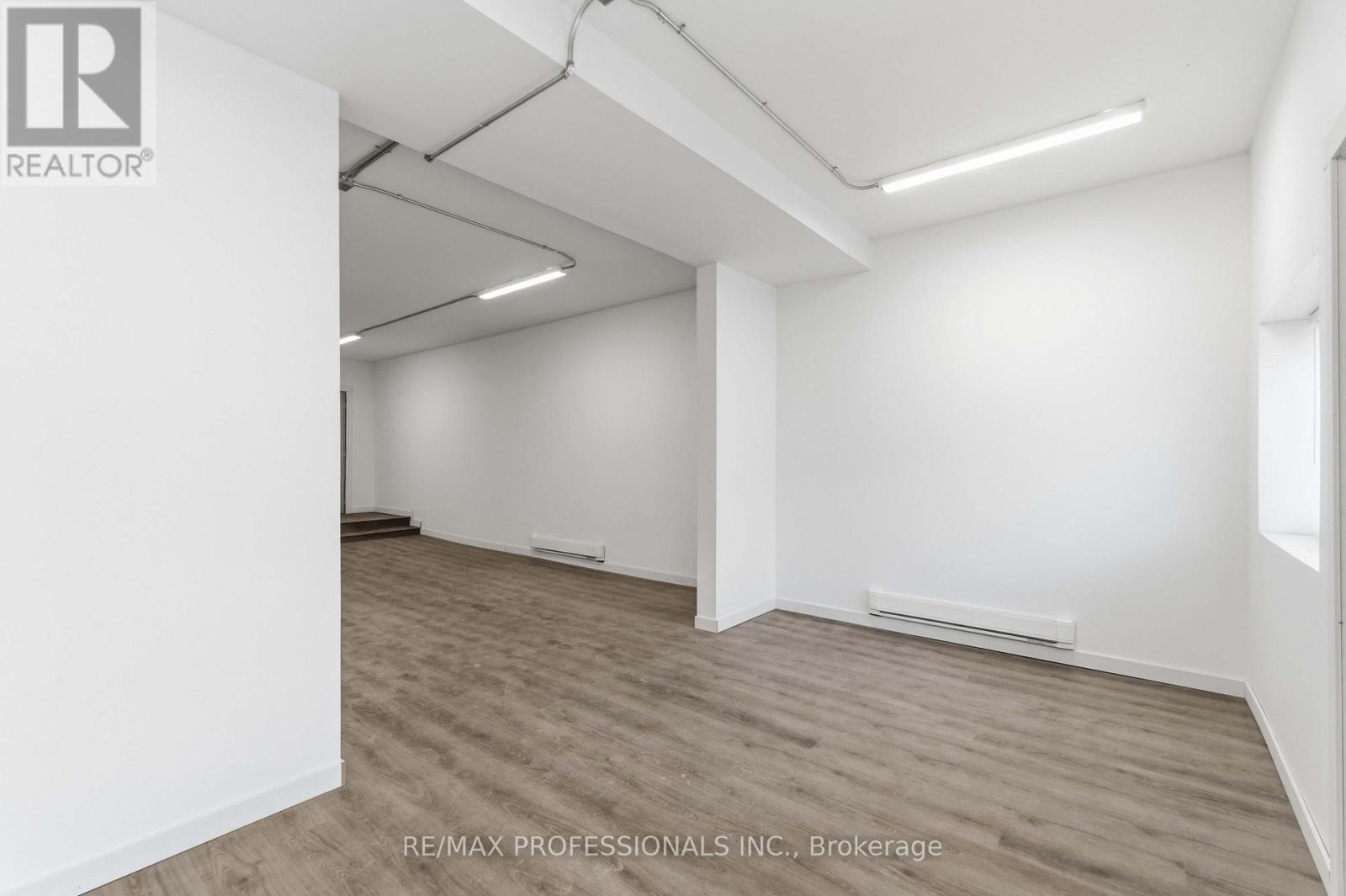 # MAIN - 759 BARTON STREET E