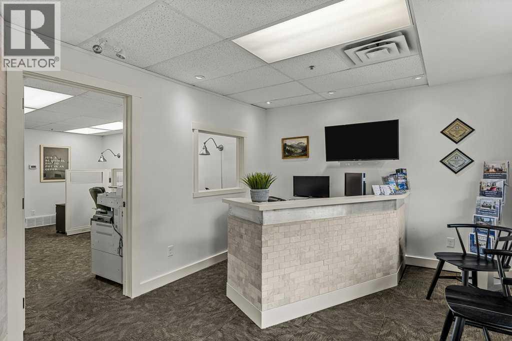 104, 512 Bow Valley Trail