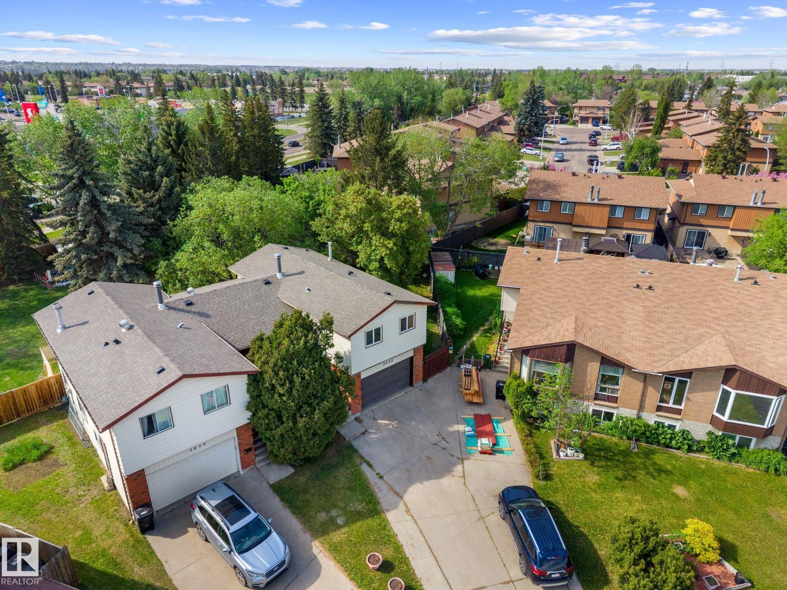 2832 135 AV NW