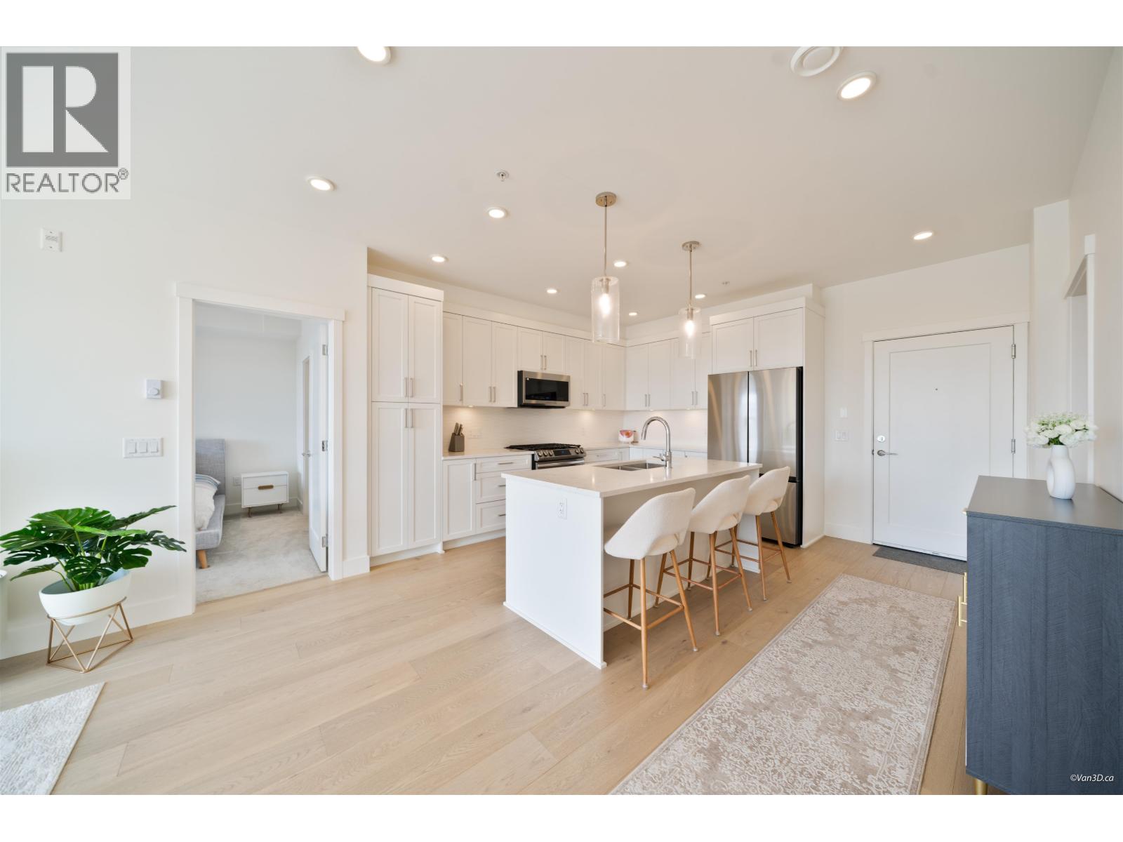 507 22633 SELKIRK AVENUE