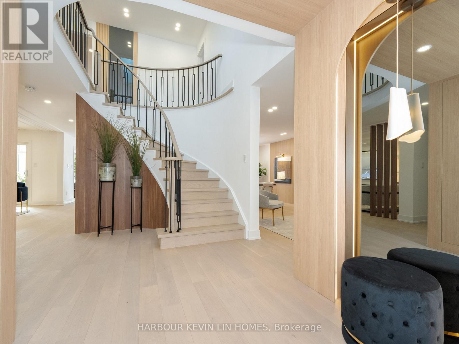 617 CHANCELLOR DRIVE