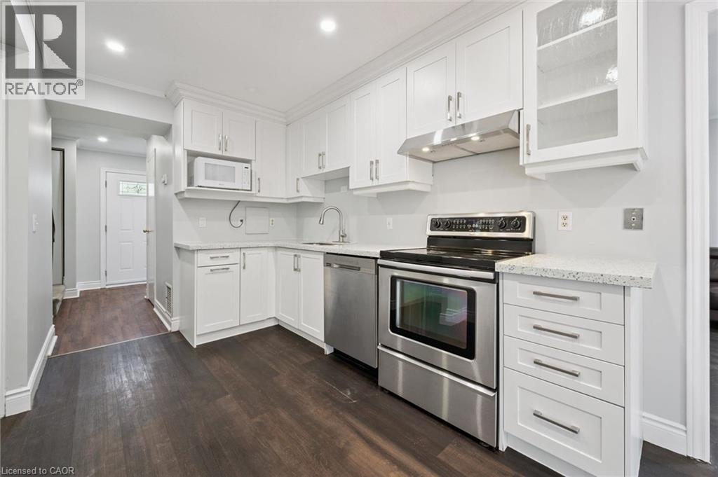 121 UNIVERSITY Avenue E Unit# 11