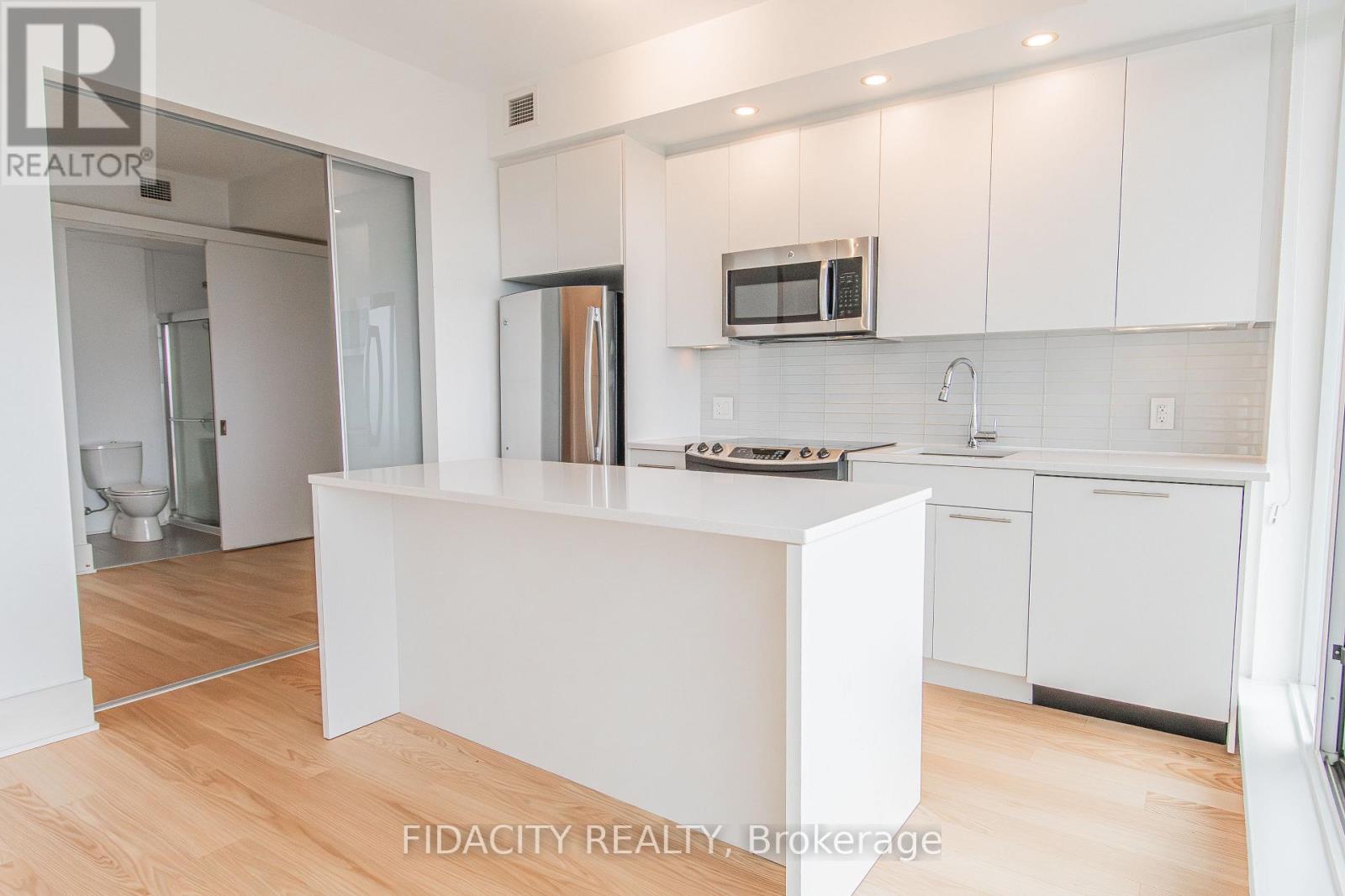 510 - 88 RICHMOND ROAD