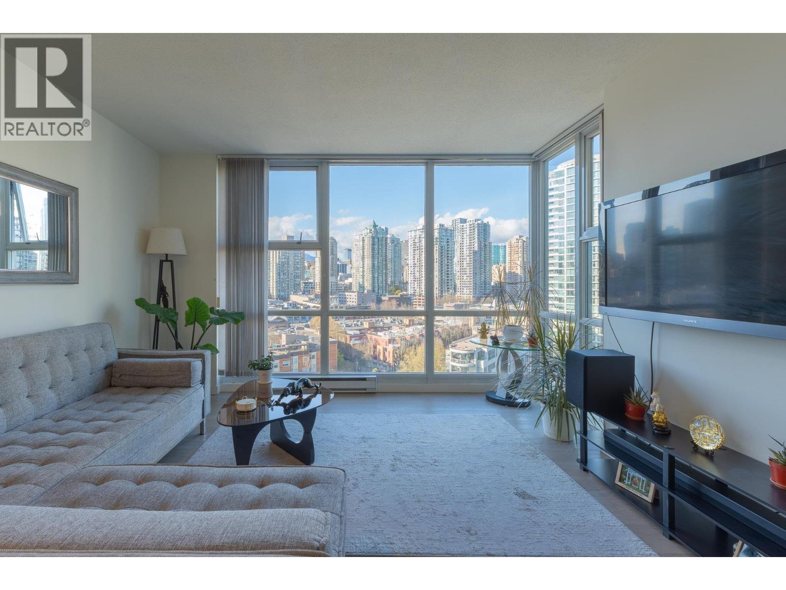 1605 193 AQUARIUS MEWS