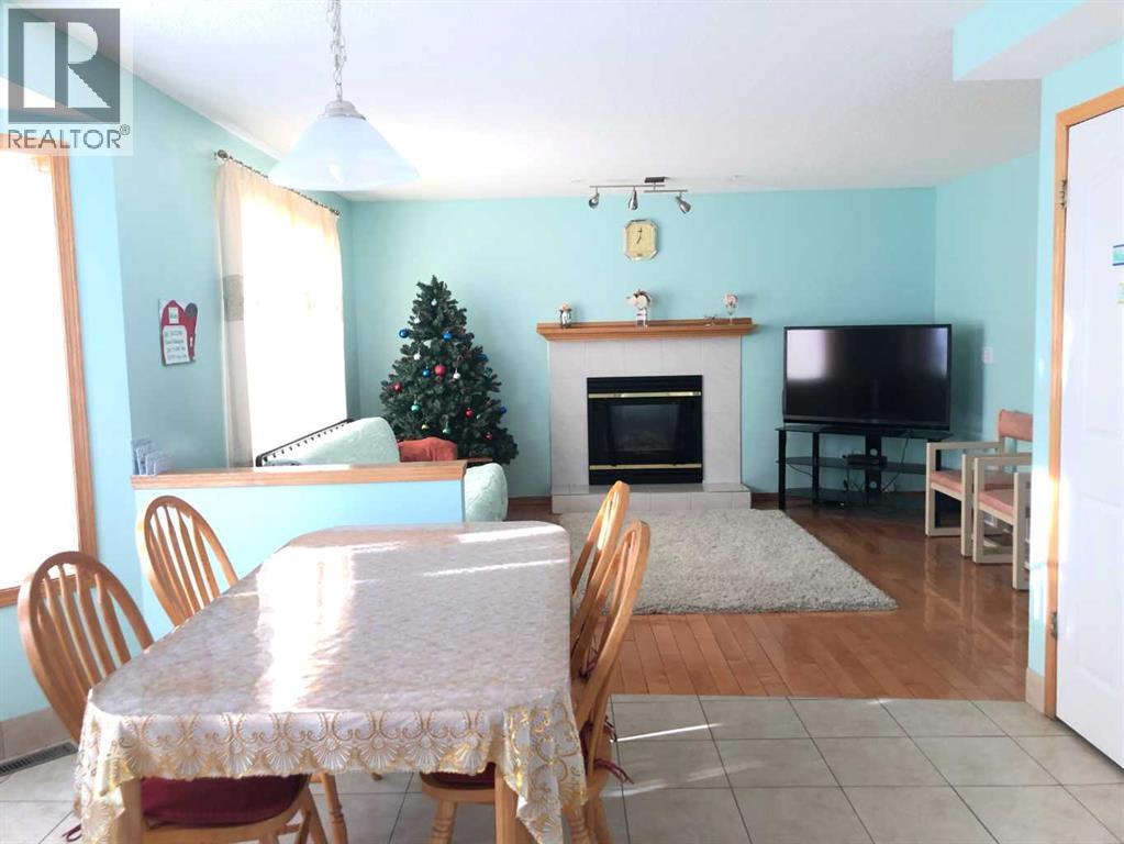 264 hawkmount Close