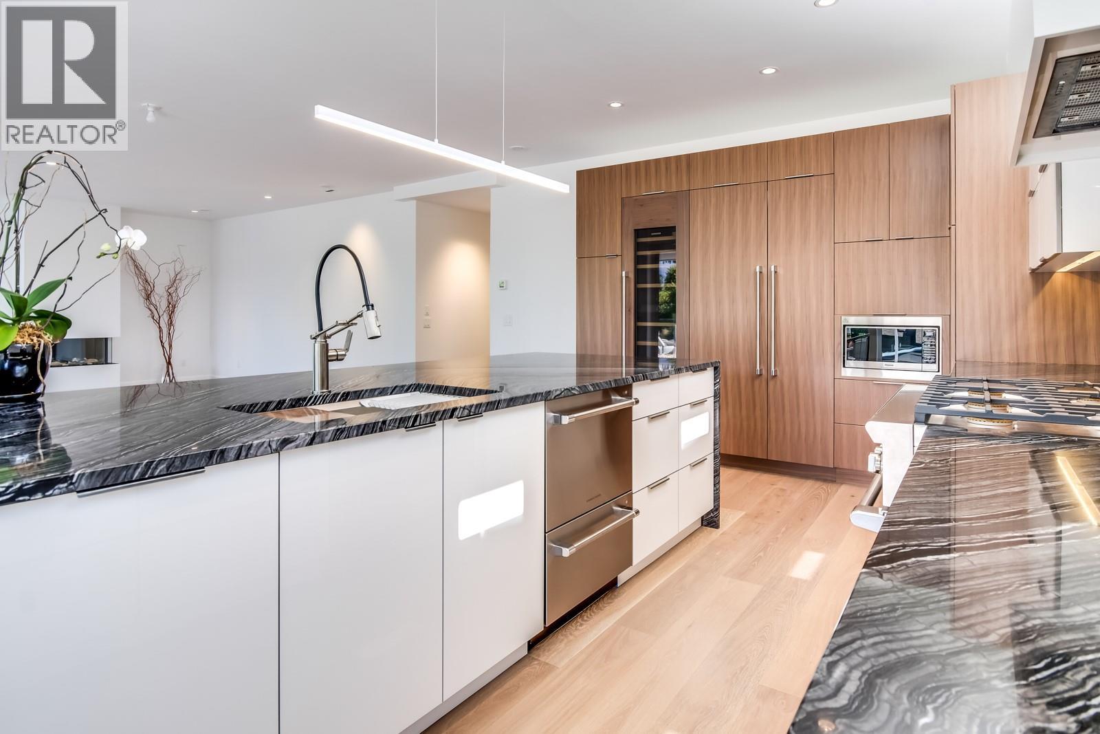 2630 Bath Street Unit# 201