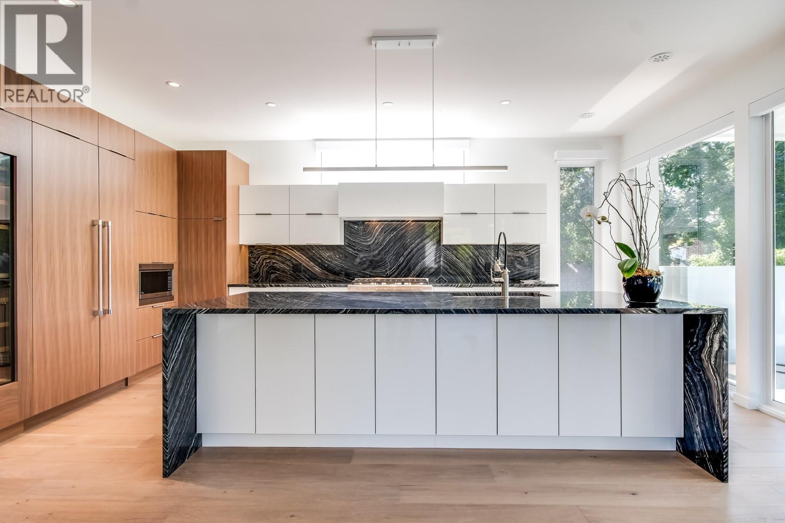 2630 Bath Street Unit# 201