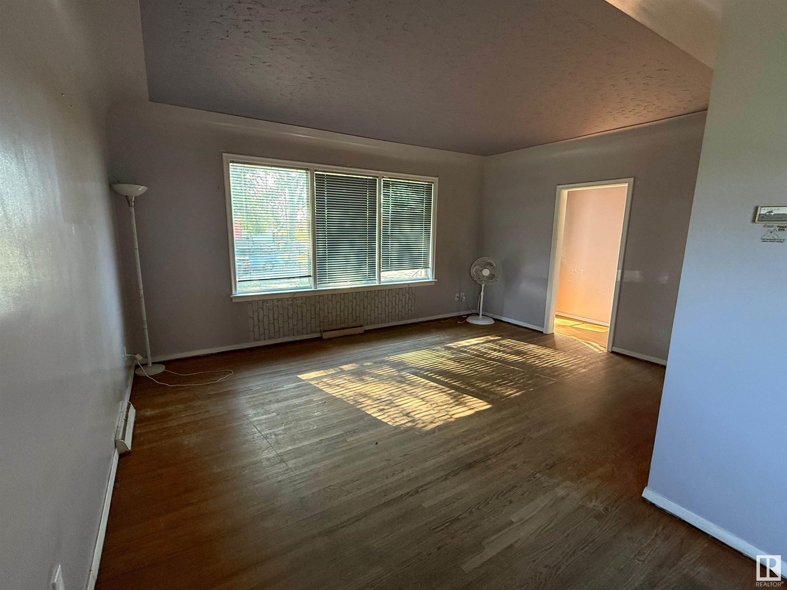 12425 126 ST NW