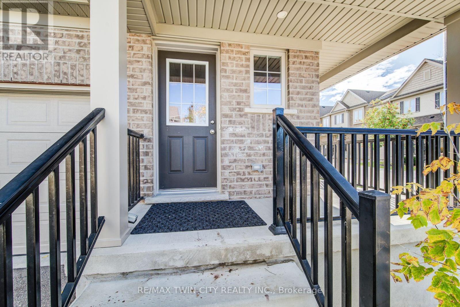 40 - 50 PINNACLE DRIVE