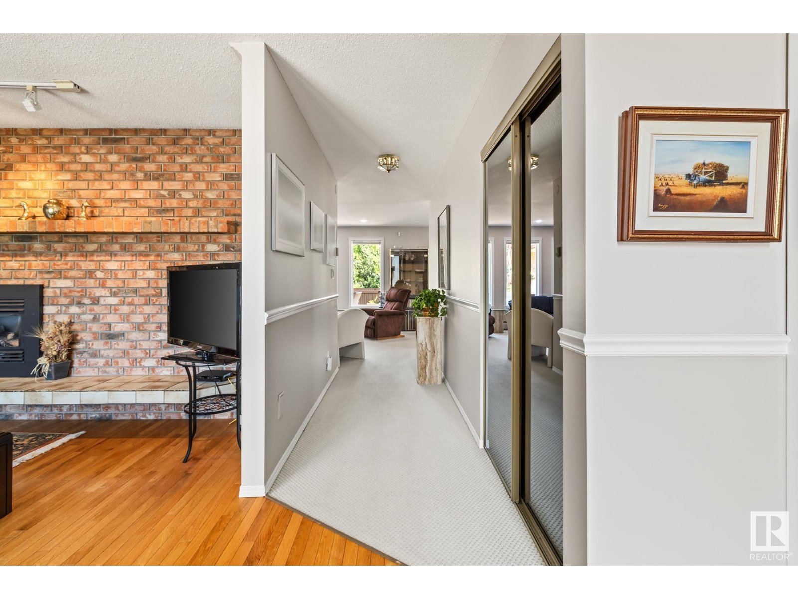 9825 187 ST NW