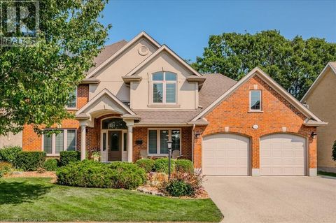 572 FALCONRIDGE Crescent Kitchener ON N2K4J2