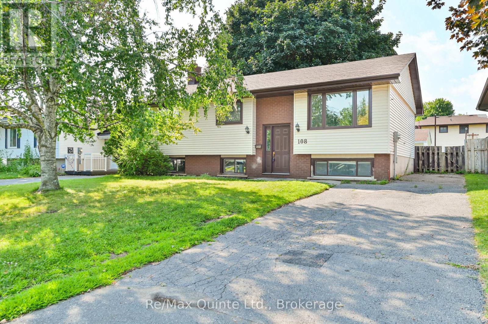 Photo 1 of 35 — 108 NICHOLAS STREET, Quinte West (Trenton Ward), ON K8V6B2