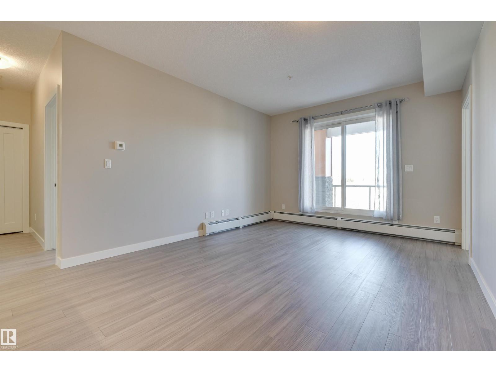 #301 17 COLUMBIA AVENUE