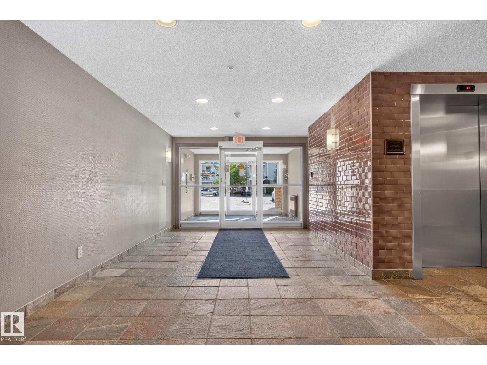 #411 4407 23 ST NW