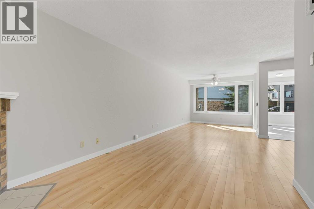 12 Coachway Gardens SW