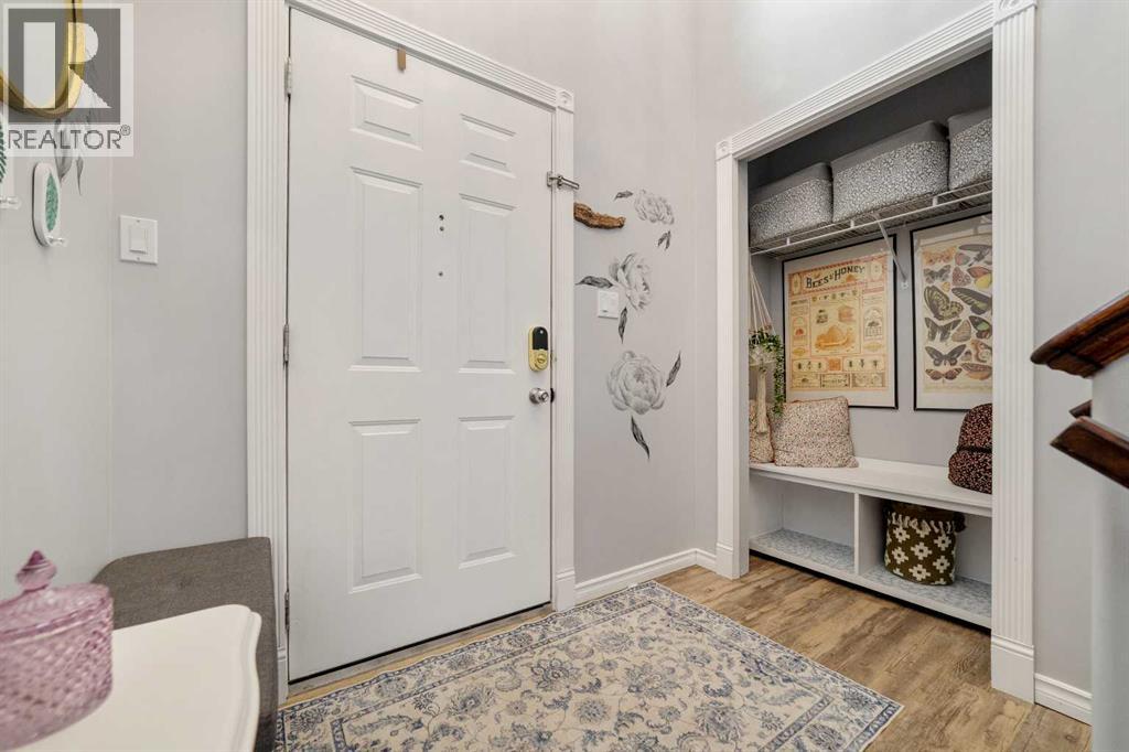 263 Peigan Court W