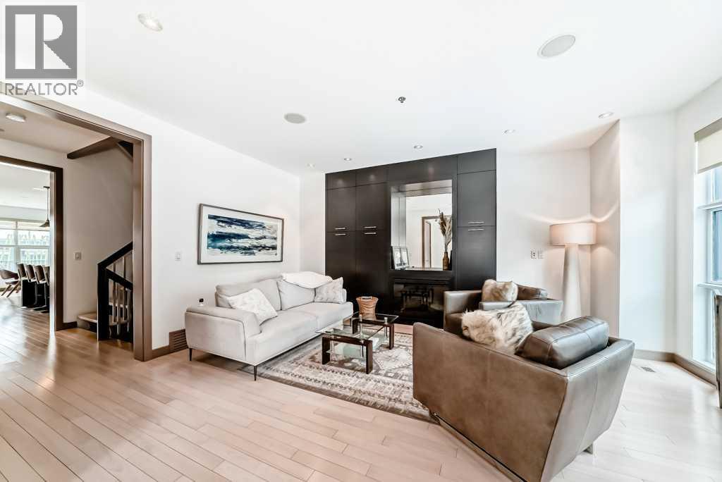 701 Aspen Meadows Hill SW