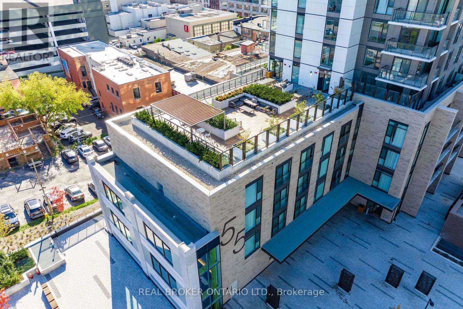 322 - 55 DUKE STREET W