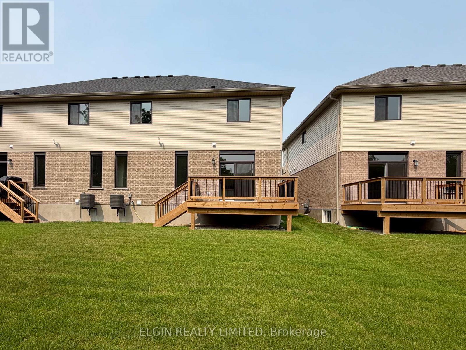 30 HEMLOCK CRESCENT