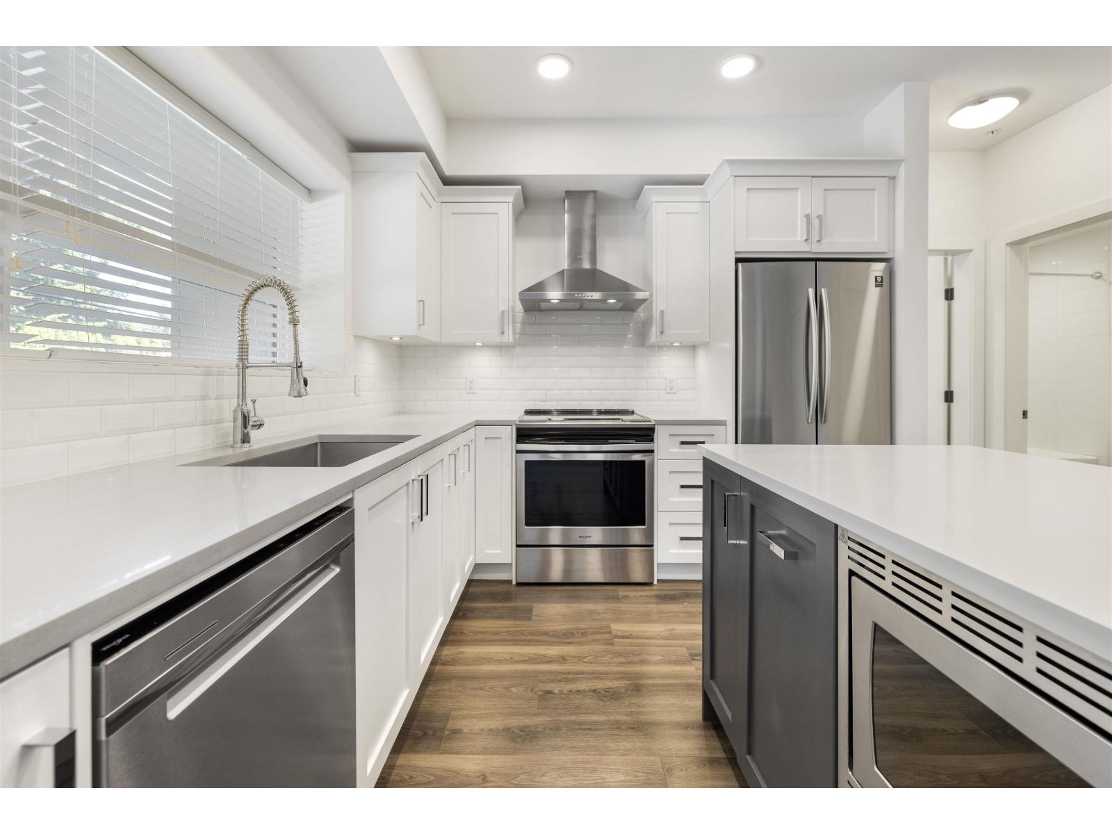 204 33568 GEORGE FERGUSON WAY