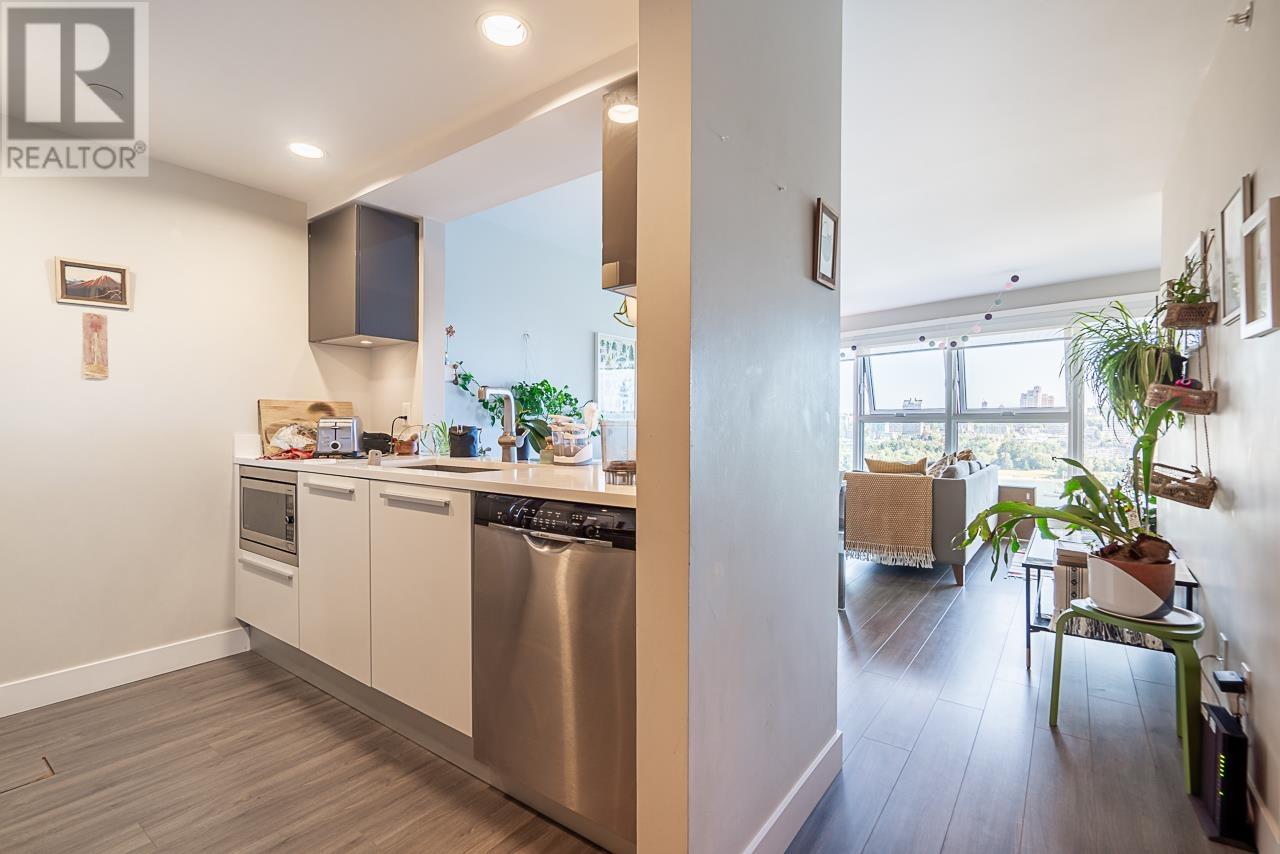 1704 1323 HOMER STREET