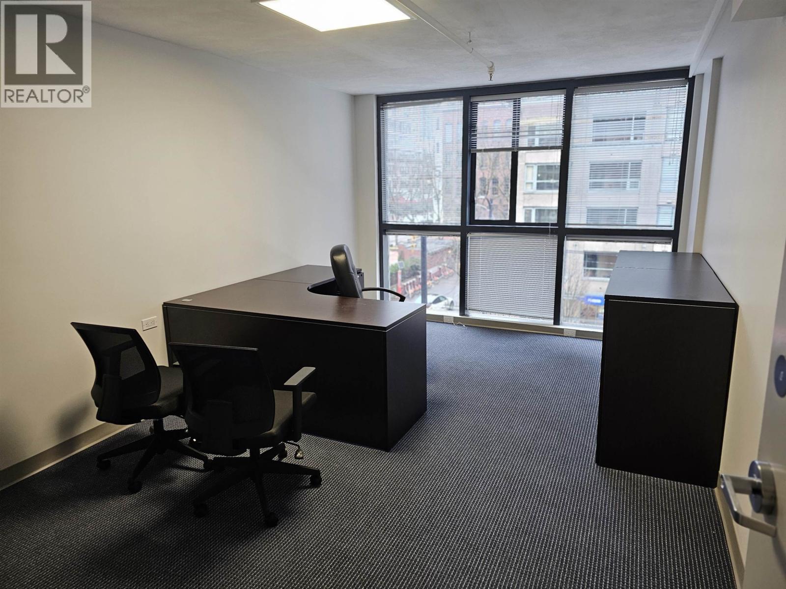 300 1207 PACIFIC BOULEVARD