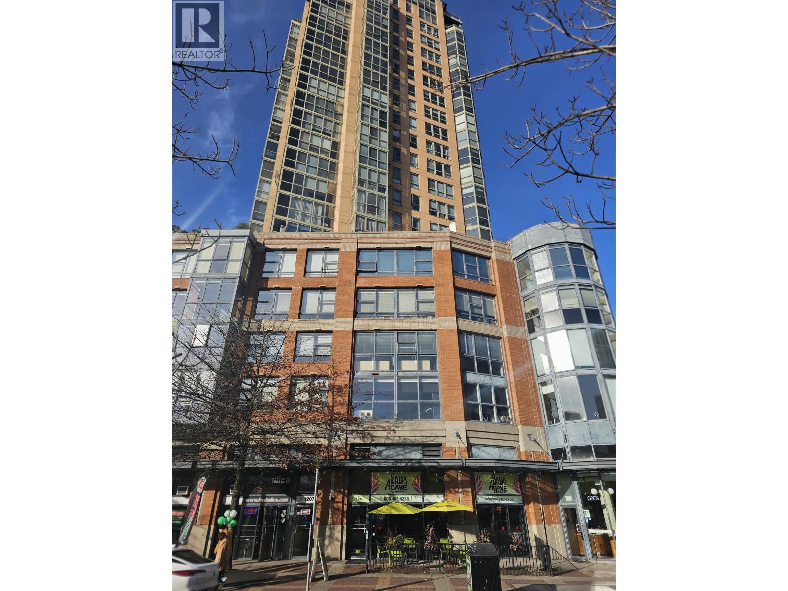 300 1207 PACIFIC BOULEVARD