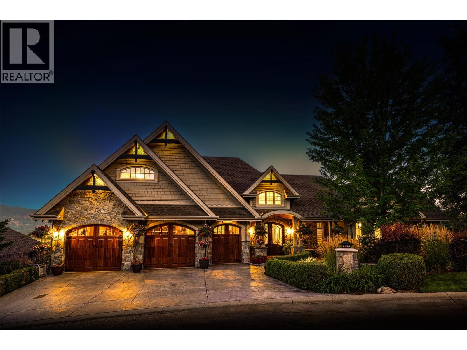 602 Falcon Point Way