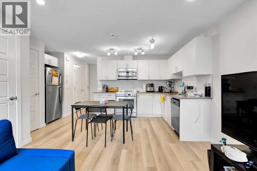 317 Cranbrook Square SE